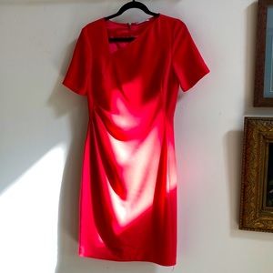 T Tahari Short-Sleeve Salmon/Red Dress | Size 6